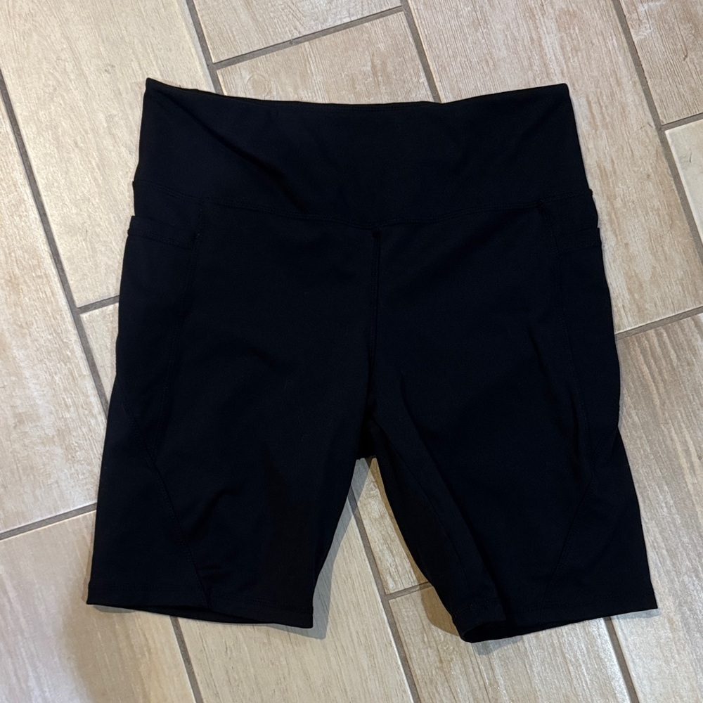 Danskin Women's Classic Black Bike Shorts / H109
